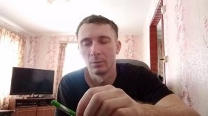 Экран в телефоне Haier темный телефон сам работает почему?