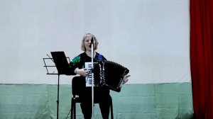 " Черёмуха",   поёт Любовь Гришанова.