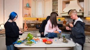 Милый завтрак с Адреналин Хаусом видео от - Mилана Хаметова