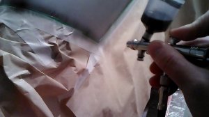 №306- Покраска обводки фонаря чёрным цветом.