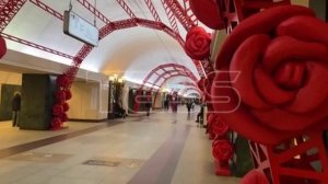 Украшение станций Московского метрополитена в преддверии 8 Марта