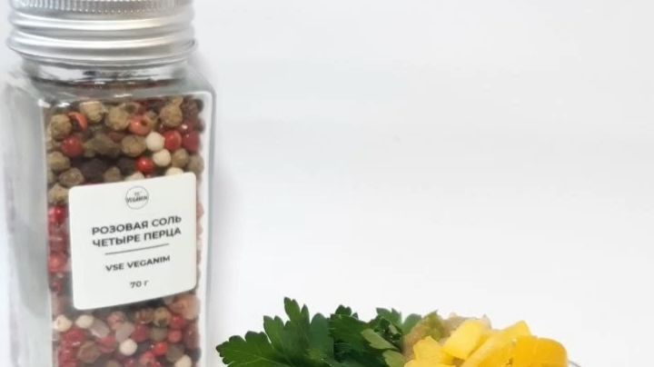 Сыроедный релиш из маринованных огурцов 🥒