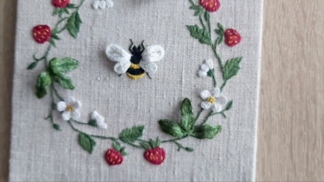 Веночек с земляникой