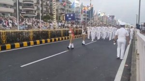 Глава МИД Ирана Аббас Аракчи назвал зверством атаку США на иранский фрегат IRIS Dena.

США пожалеют