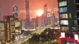 ❗️В Дубае власти призывают всех жителей срочно спрятаться в укрытии

В городе работает ПВО прямо над