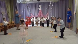 Утренник к 8 марта  Вова