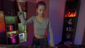DJ SALLY - Mini Indoor Session Vol.1