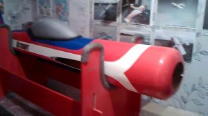 №307-  Покрасил обводку фонаря чёрным цветом.