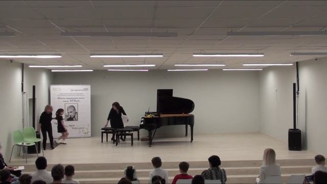 Музыкальное поздравление мамам и бабушкам_2026