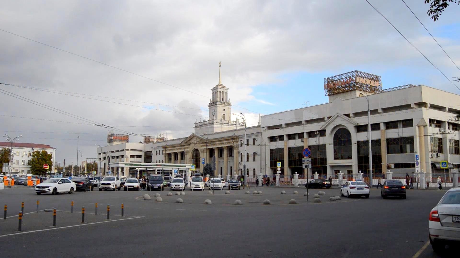 Привокзальная_площадь_станции_Краснодар-1_20221028