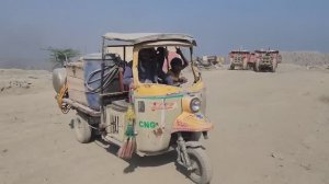 Летучая команда пакистанских ремонтников. Автосервис на мотороллере