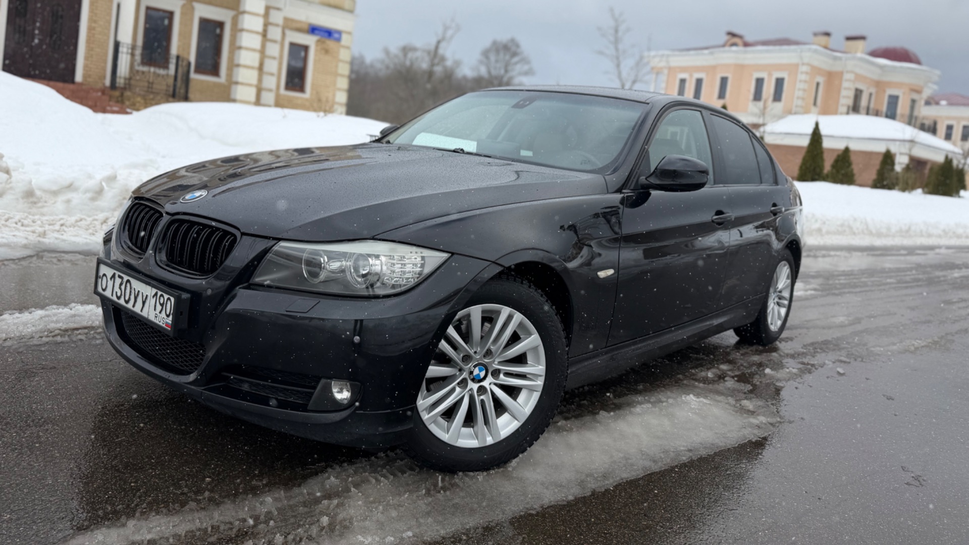 BMW 320 E90 рестайлинг с автозапуском/монитором  😎