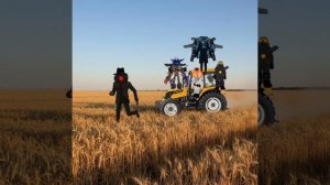 Мем. Спикер детектив vs трактор