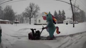 ЭПИЧНЫЕ МОМЕНТЫ И ФЕЙЛЫ УБОРКИ СНЕГА, СНЯТЫЕ НА КАМЕРУ