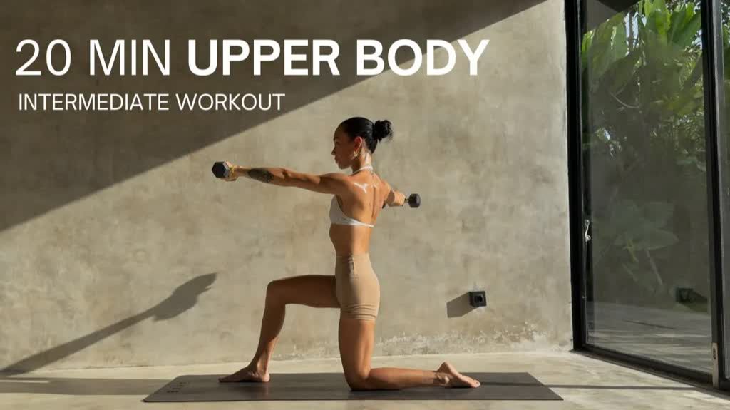 20-МИНУТНАЯ ТРЕНИРОВКА ДЛЯ УКРЕПЛЕНИЯ ВЕРХНЕЙ ЧАСТИ ТЕЛА | ПИЛАТЕС (на русском)