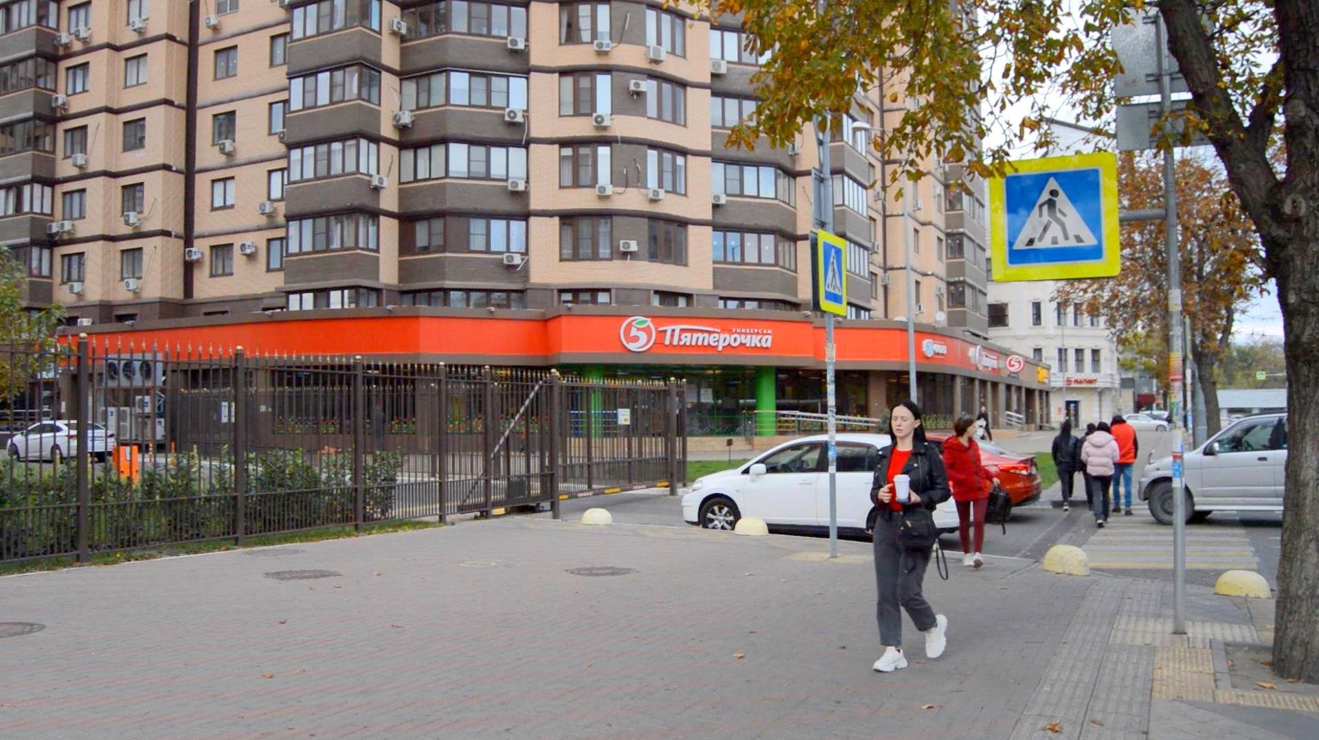 Переизбыт_Пятёрочек_в_Краснодаре_на_улице_Октябрьская_20221028