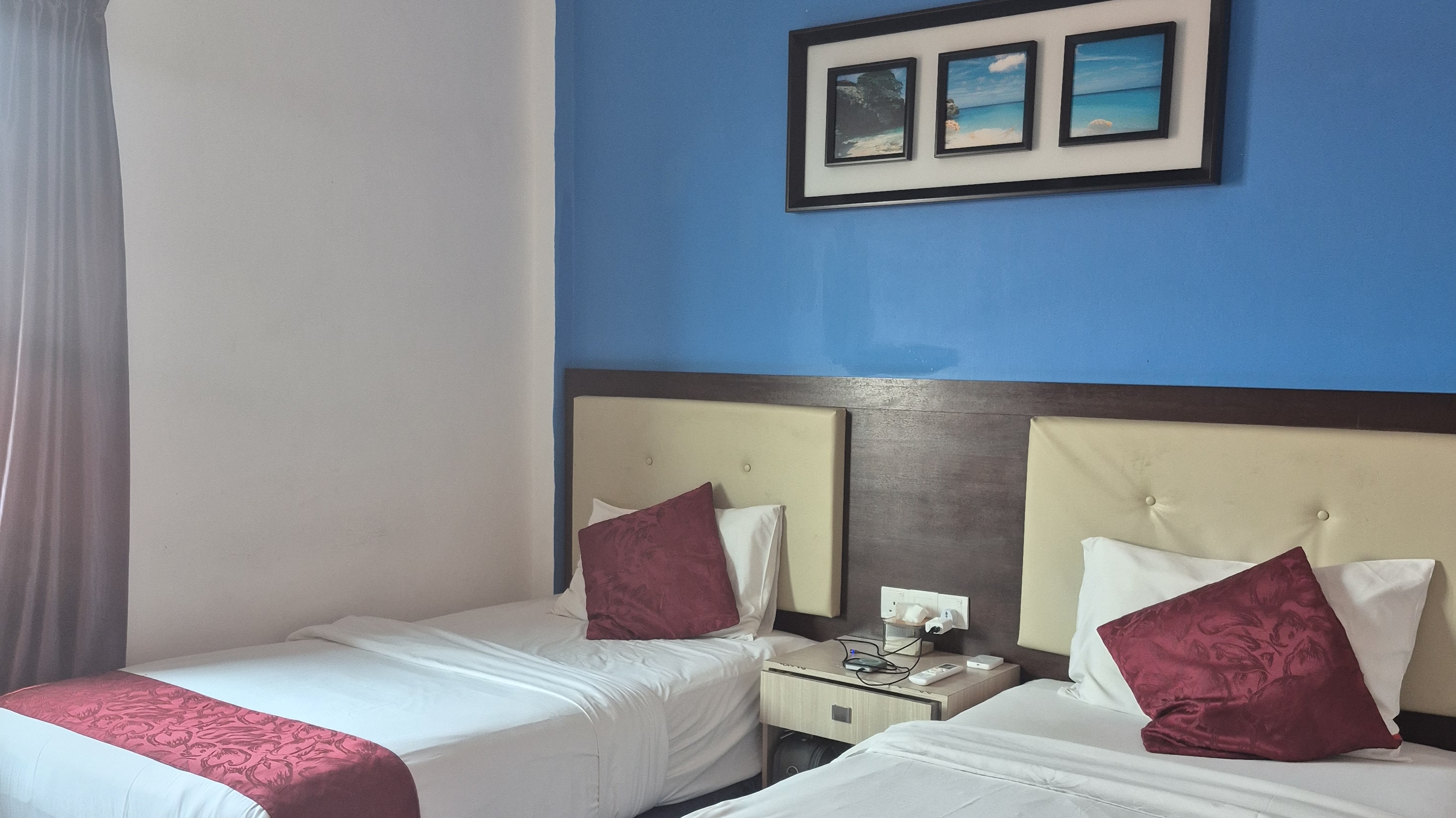 Аэропорт в Quatar закрыт. Меняем отель.