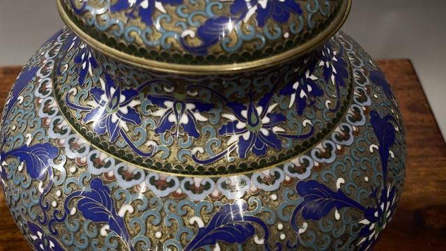 Ваза клуазоне с крышкой (Китай, 1960-1980-е гг.)