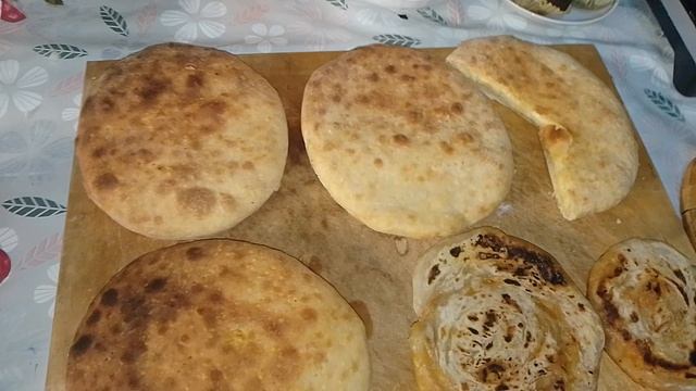 Лепешки и хачапури