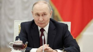 Путин поздравил женщин России с предстоящим 8 Марта