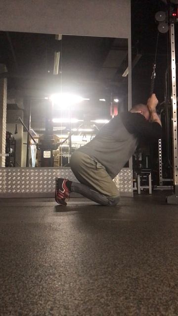 Молитва в блоке стоя на коленях