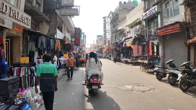 Музей туалетов Мейн Базар Отобрали камеру в Дели!