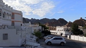 Белые дома среди гор!