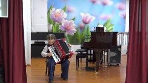 А. Коробейников "Веселый колобок", исп. Волосникова Есения