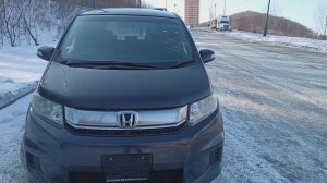HONDA FREED SPIKE G PREMIUM EDITION 2015 г.