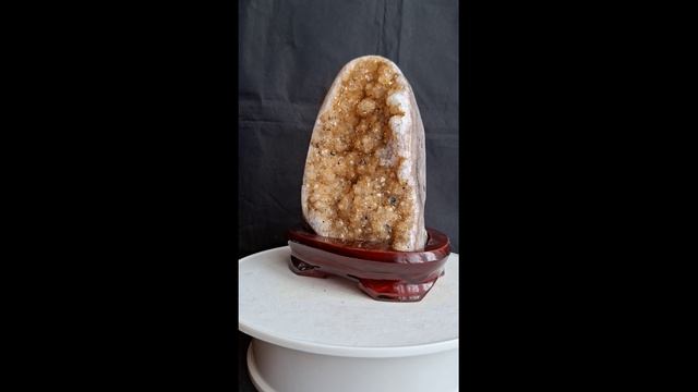 Цитрин 7х8х15 см