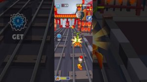 Я играю в Subway Surf впервые