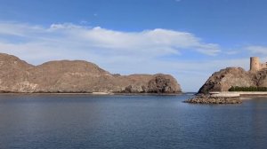 Пляжи,горы и форт около дворца султана!