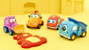 МАШИНКИ МОКАС СТРОЯТ ГОРОД ИЗ ПЕСКА! 🏰🌊 Мосты, башни и арки — НАСТОЯЩЕЕ ЧУДО! 🚜✨