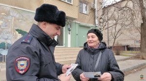 В Черкесске полицейские присоединились к Всероссийской акции «8 Марта – в каждый дом»