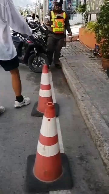 Поймали без прав на байке Пхукет