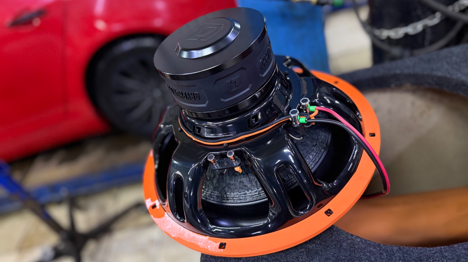 Мощный сабвуфер Gryphon Pro 15 V.3 SE от DL Audio