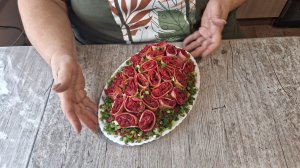 САЛАТ. БУКЕТ ДЛЯ ЛЮБИМОЙ. ЭТОТ САЛАТ ПОДОЙДЁТ НА ЛЮБОЙ ПРАЗДНИЧНЫЙ СТОЛ.