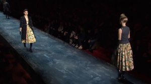 Показ женской коллекции Marc Jacobs осень-зима 2015-2016