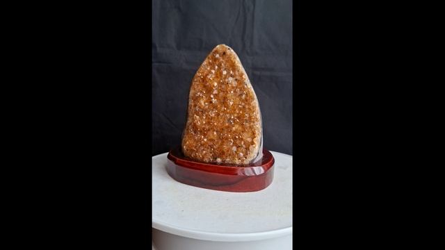 Цитрин 8х8х12 см