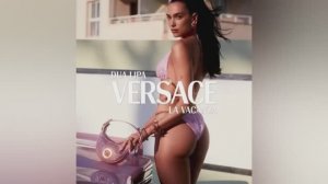 Дуа Липа в бикини 🍑