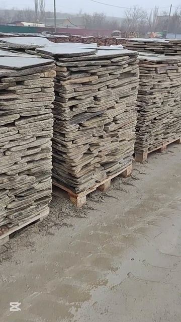 Песчаник серо-зелёный галтованный