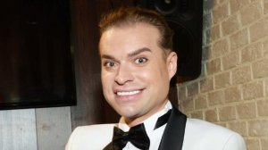 Гогена Солнцева изуродовали в парикмахерской в Москве