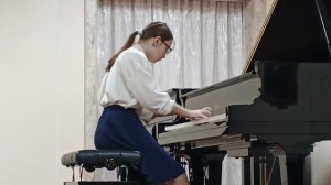 Шопен Ноктюрн ми бемоль мажор играет Арина Чудинова