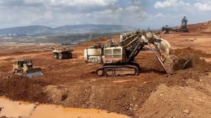 Гигантская горнодобывающая компания в действии_Terex RH 170, экскаваторы и конвейерные системы!