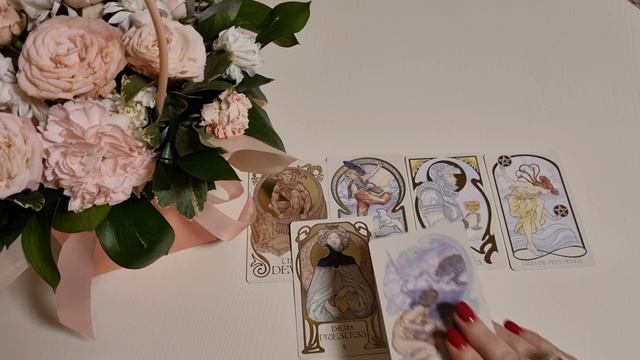 В ЧЕМ ОН ХОЧЕТ ТЕБЕ ПРИЗНАТЬСЯ? | Гадание на таро