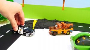 Молния Маквин испортил гоночный трек!