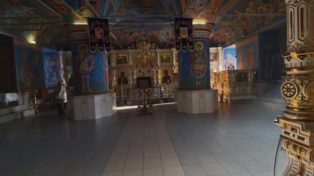 Фарфоровые иконостасы: сокровище тульского храма. Грани зрелого восприятия.