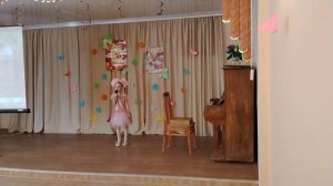 Н.Подхватилина Размышления маленькой девочки:И ЭТО БЕЗОБЛАЧНОЕ ДЕТСТВО-Дарья Безверхова, т.с."Дебют"