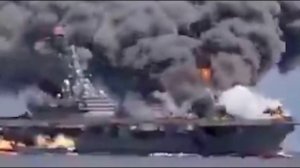 Пылающий авианосец USS Abraham Lincoln