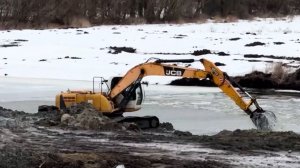 Подготовка к паводкам в Беларуси: идет строительство семи новых дамб на юго-востоке страны